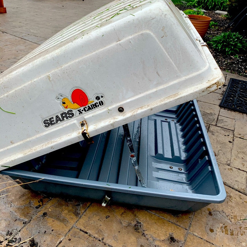 Vintage rooftop storage